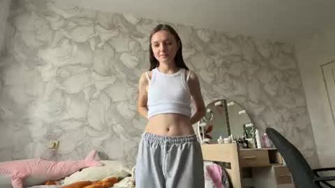 Emily online show from August 6, 5:39 am