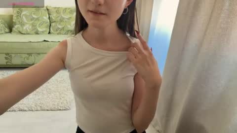 Emily online show from August 10, 11:22 am