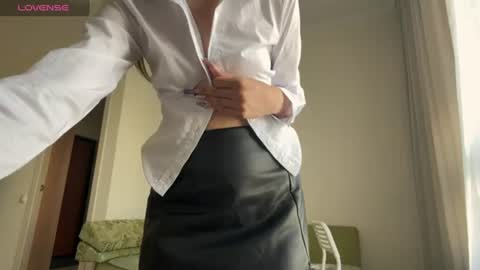 Emily online show from August 15, 9:35 am