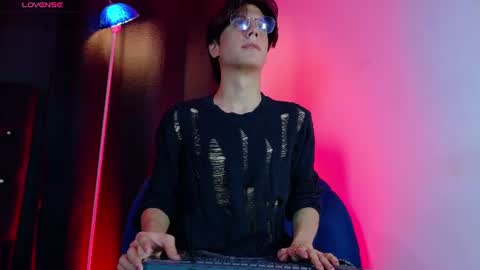 Lui online show from June 29, 8:00 pm