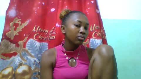 luicie196645 online show from August 9, 6:25 am