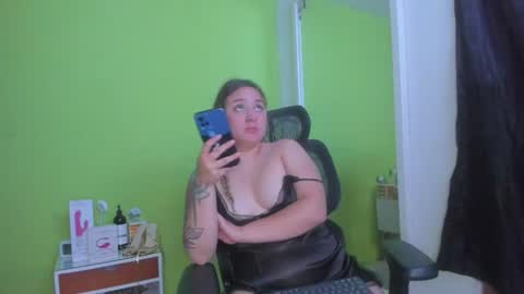 luigi0004 online show from July 30, 3:36 am
