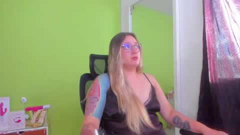 luigi0004 online show from August 1, 10:05 pm