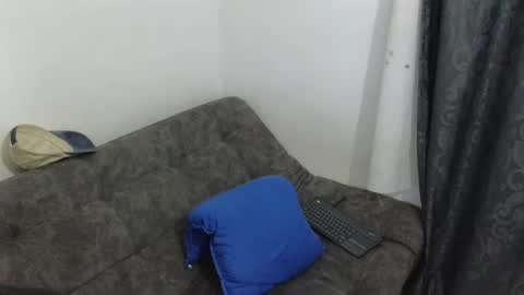 luigisb online show from August 14, 1:31 am