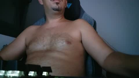 luigisbi online show from August 9, 10:55 pm