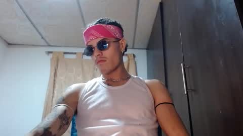 luis_as online show from March 19, 1:20 am