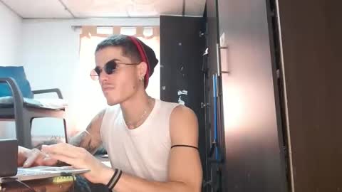 luis_as online show from March 21, 3:26 pm