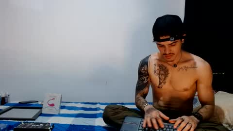 luis_as online show from August 16, 9:35 am