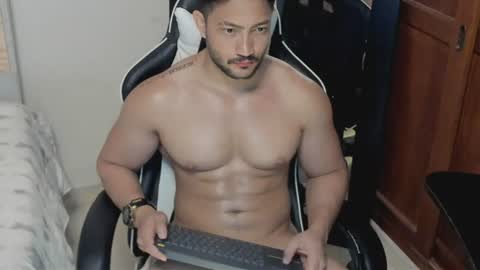 luis_baptista online show from July 24, 2:25 am
