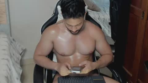 luis_baptista online show from August 12, 10:34 pm