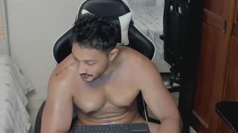 luis_baptista online show from August 15, 1:09 am