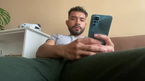 Andrew Hunk online show from August 17, 10:15 pm