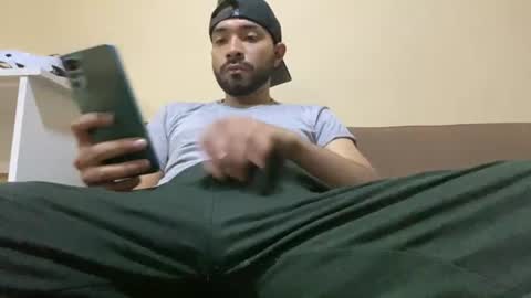 Andrew Hunk online show from August 18, 4:18 am