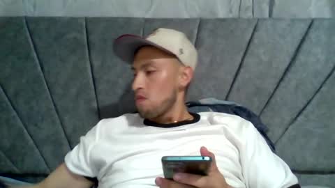 luis_vergon__ online show from August 2, 3:13 am