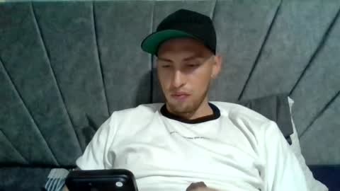 luis_vergon__ online show from August 4, 2:52 am