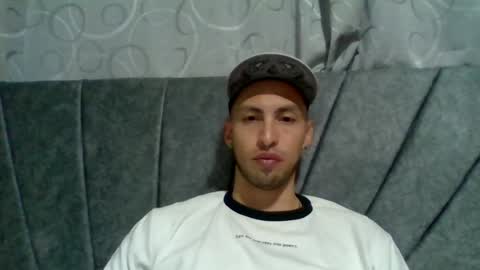 luis_vergon__ online show from August 11, 2:13 am