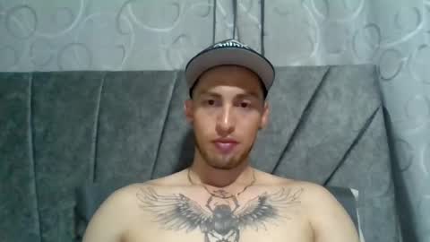 luis_vergon__ online show from August 16, 7:56 am