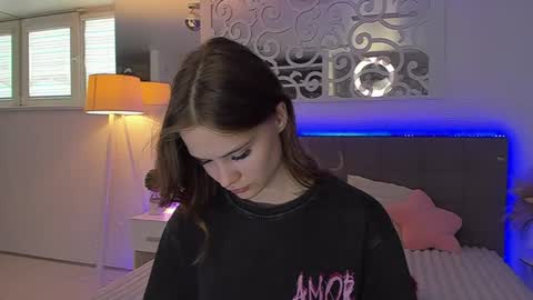 LuisaClover online show from July 31, 1:17 pm
