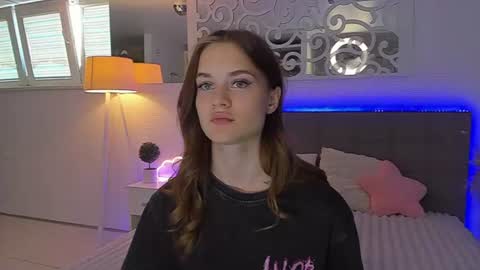 LuisaClover online show from July 31, 3:29 pm