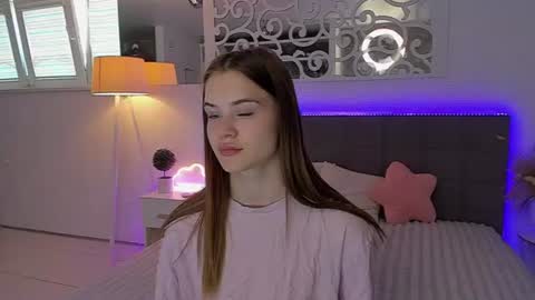 LuisaClover online show from August 13, 12:19 pm