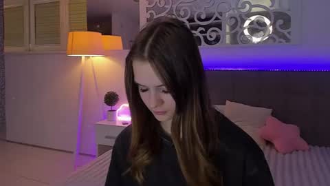 LuisaClover online show from August 15, 1:09 am