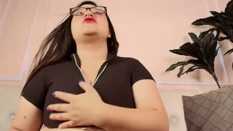 Luisany online show from August 6, 3:49 am
