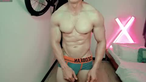 Luis Fer online show from June 17, 11:37 pm