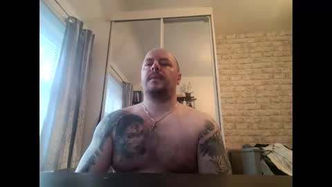 lukasz1808 online show from April 4, 6:26 pm