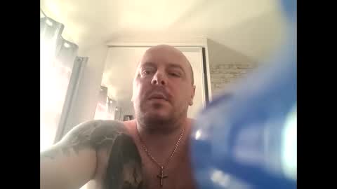 lukasz1808 online show from May 24, 5:37 pm