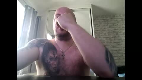 lukasz1808 online show from June 1, 9:40 pm