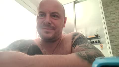 lukasz1808 online show from August 3, 4:47 pm