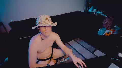 lukatripp online show from July 27, 4:07 am