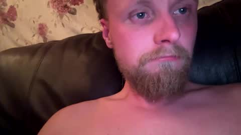 lukeeeeey96 online show from March 19, 2:37 am