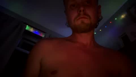 lukeeeeey96 online show from July 12, 10:05 pm