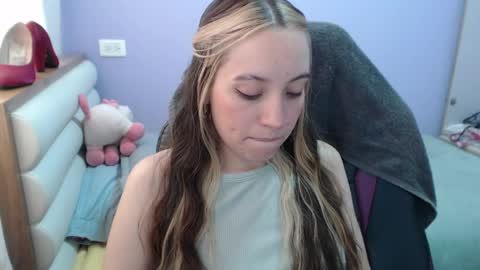 Vicky online show from April 9, 7:33 pm