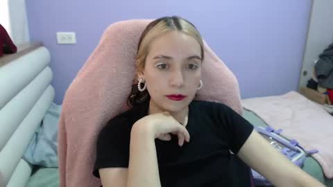Vicky online show from April 19, 9:24 pm