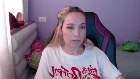 Vicky online show from May 12, 6:19 pm