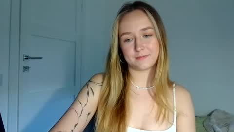 Lulu Baby18 online show from May 30, 1:01 pm