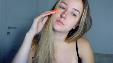 Lulu Baby18 online show from August 15, 2:48 am