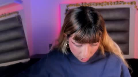elizabeth online show from August 13, 8:23 pm