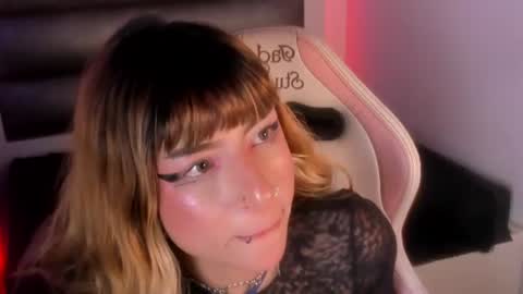 elizabeth online show from August 14, 12:47 am