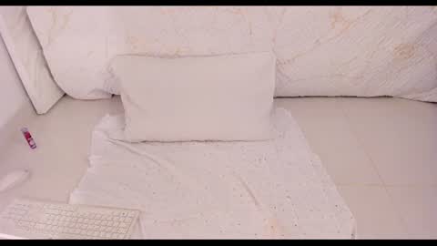 lulu_russell online show from July 27, 9:26 am