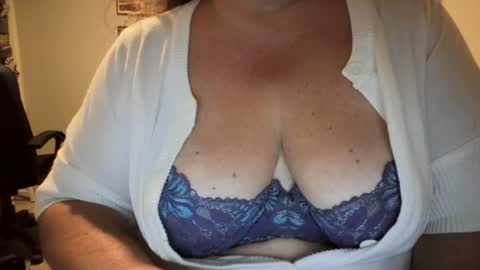 lulu_shenanigans online show from July 21, 8:38 am