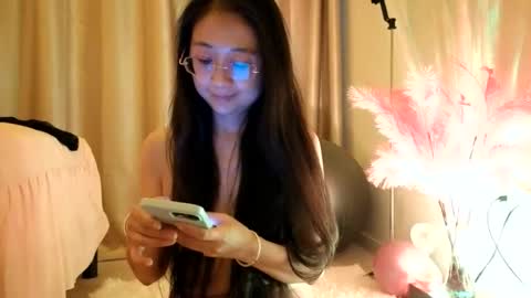 lulu laura online show from August 12, 12:24 am