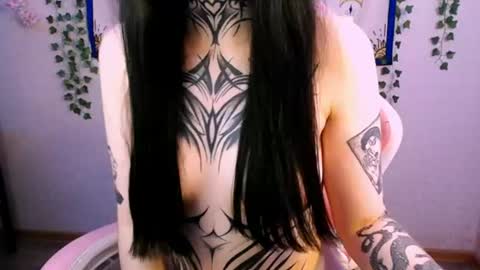 lulumayson online show from July 26, 10:53 am