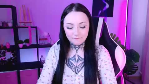 lulumayson online show from August 6, 9:08 am