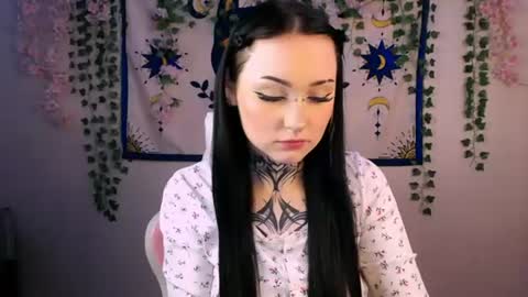 lulumayson online show from August 13, 8:39 am