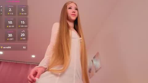Mia online show from August 7, 5:40 am