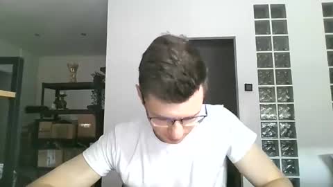Andrew independent model 2000-0000 CET daily online show from August 3, 12:34 pm