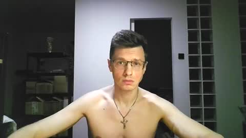 Andrew independent model 2000-0000 CET daily online show from August 4, 9:56 pm